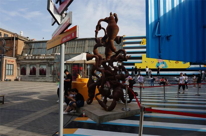 北京798一個(gè)從【舊廠(chǎng)房創(chuàng)意出來(lái)的藝術(shù)區(qū)】(圖13)