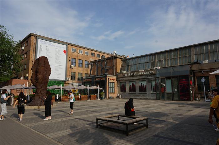北京798一個(gè)從【舊廠(chǎng)房創(chuàng)意出來(lái)的藝術(shù)區(qū)】(圖8)