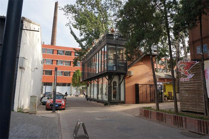 北京798一個(gè)從【舊廠(chǎng)房創(chuàng)意出來(lái)的藝術(shù)區(qū)】(圖12)