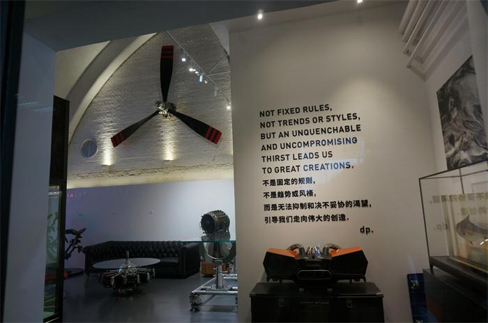 北京798一個(gè)從【舊廠(chǎng)房創(chuàng)意出來(lái)的藝術(shù)區(qū)】(圖17)